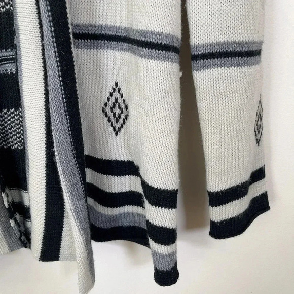 BB DAKOTA | ROLLY OPEN FRONT CARDIGAN - Picture 7 of 14